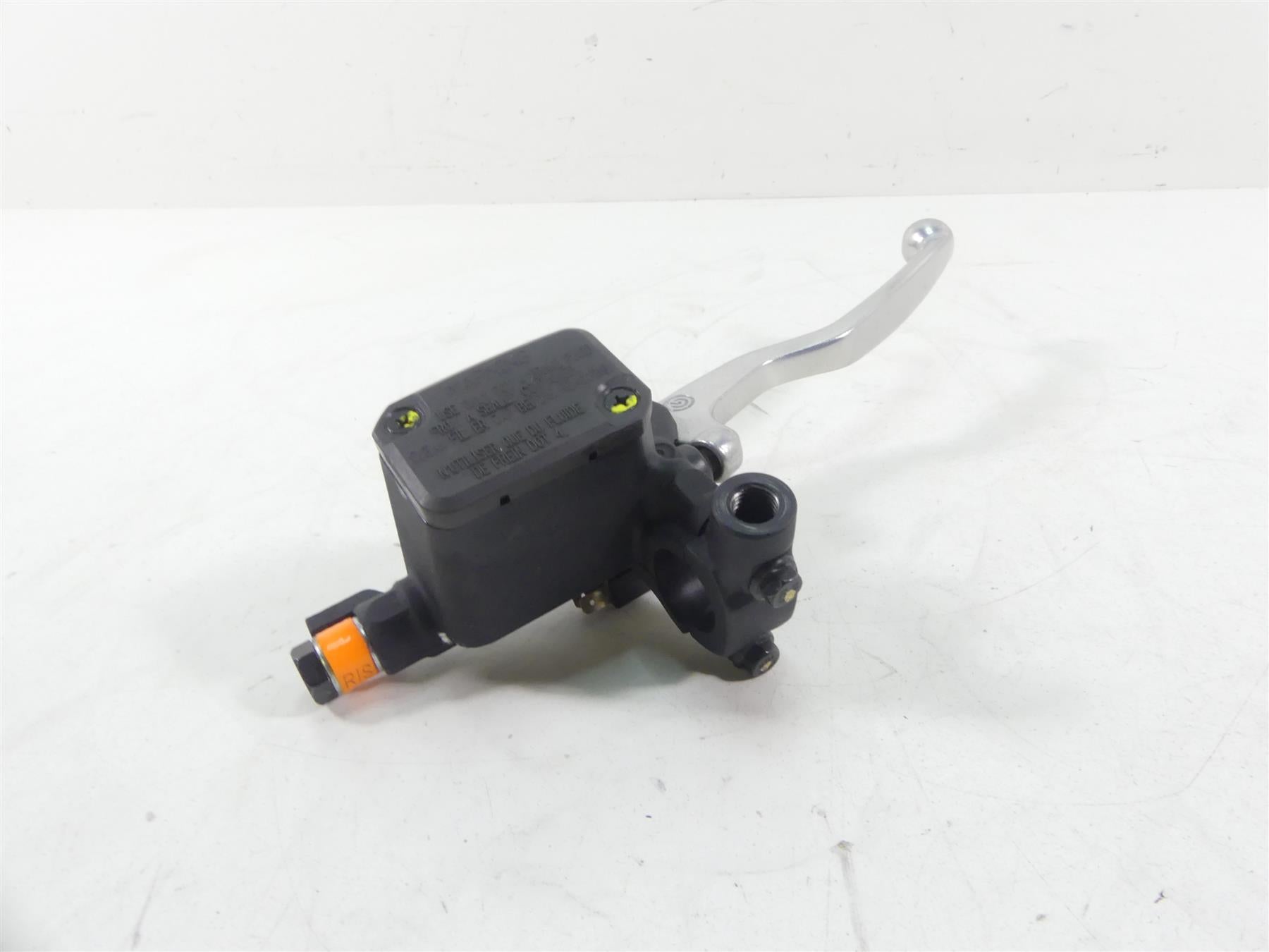2019 Moto Guzzi V7 III Stone 750 Front Brembo Brake Master Cylinder 2B003543 | Mototech271