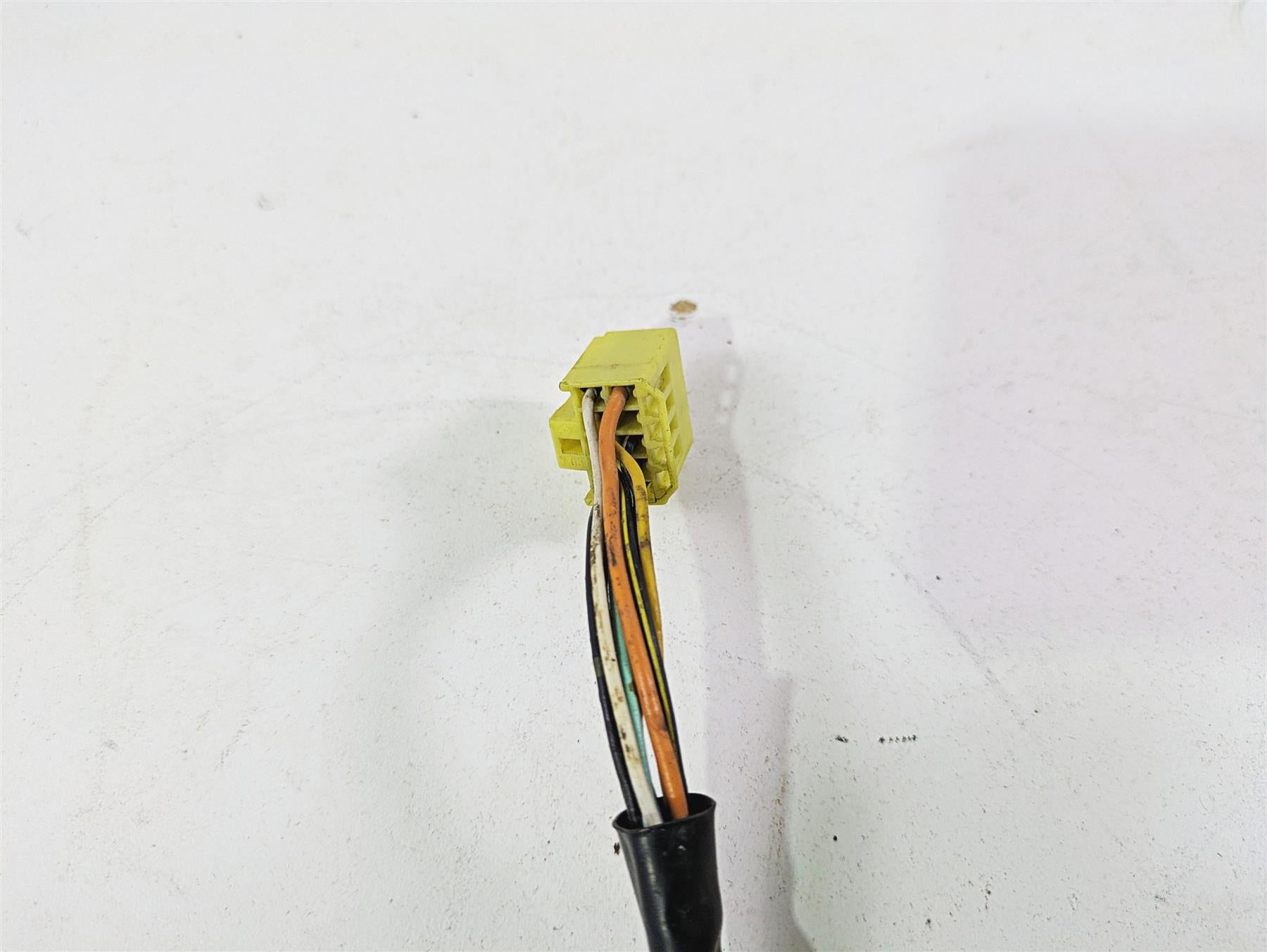2006 Suzuki GSXR1000 K6 Left Hand Turn Signal Control Switch 37400-29G10 {{ shop.shopifyCountryName }} - Mototech271