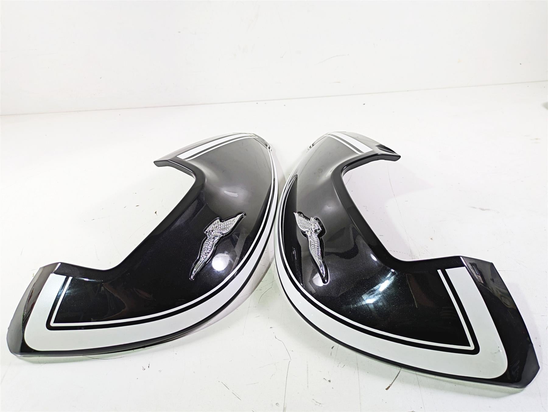 2014 Moto Guzzi California 1400 Touring Side Tank Cover Fairing Set B063182 {{ shop.shopifyCountryName }} - Mototech271