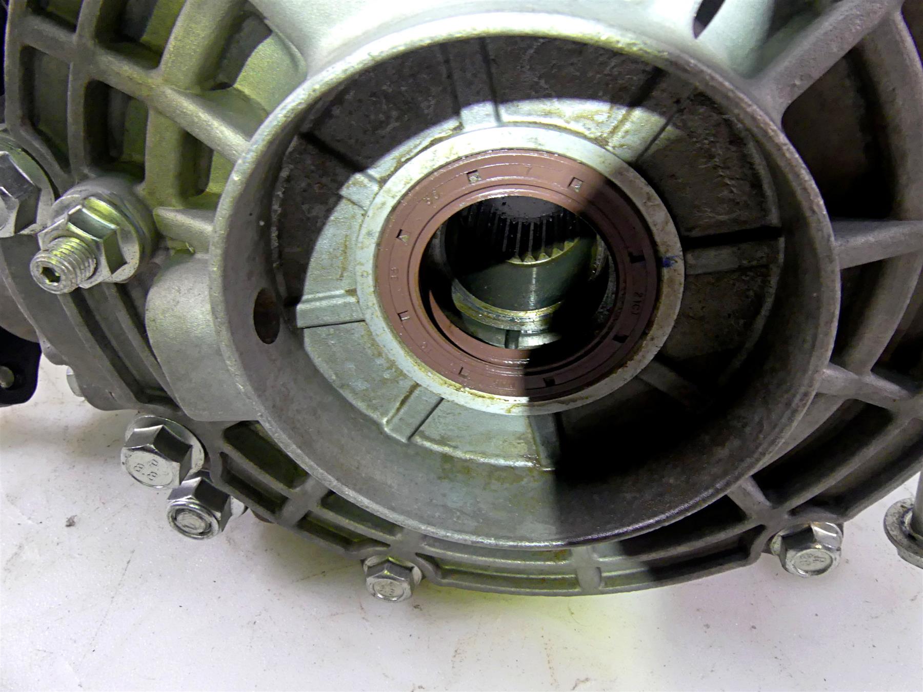 2021 CFMoto Zforce 950 Sport Rear Differential Gear Box 606mi Q860 ...