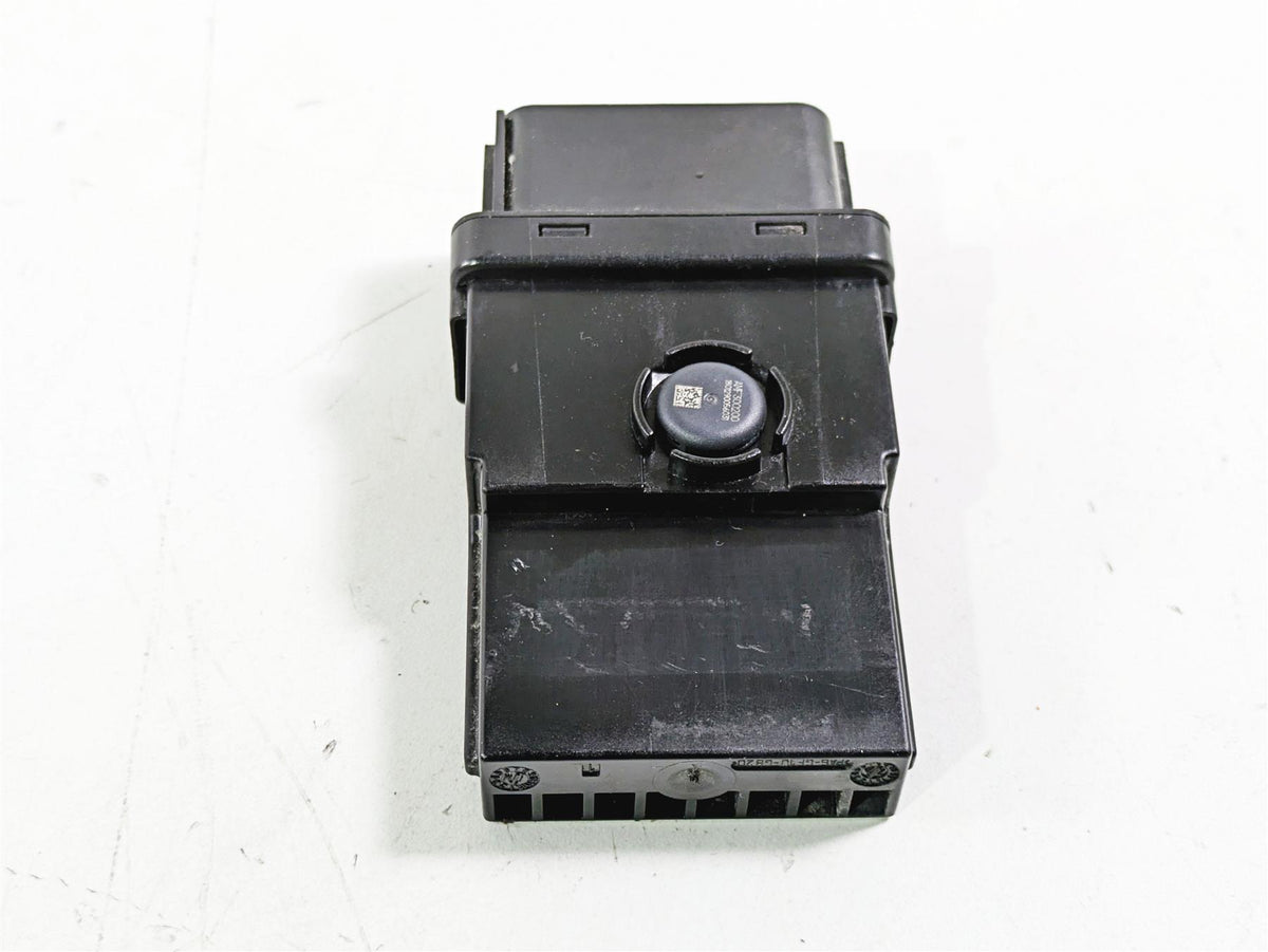 2018 BMW R1200GS GSW K50 Basic Light Control Module Ecu 61358406735 {{ shop.shopifyCountryName }} - Mototech271