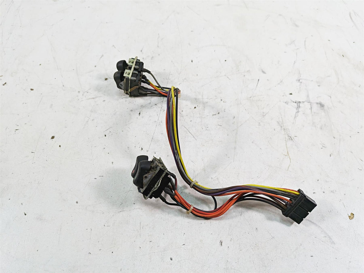 2009 Harley Touring FLHTCU Electra Glide Auxiliary Switch & Wiring Set 70271-98 {{ shop.shopifyCountryName }} - Mototech271