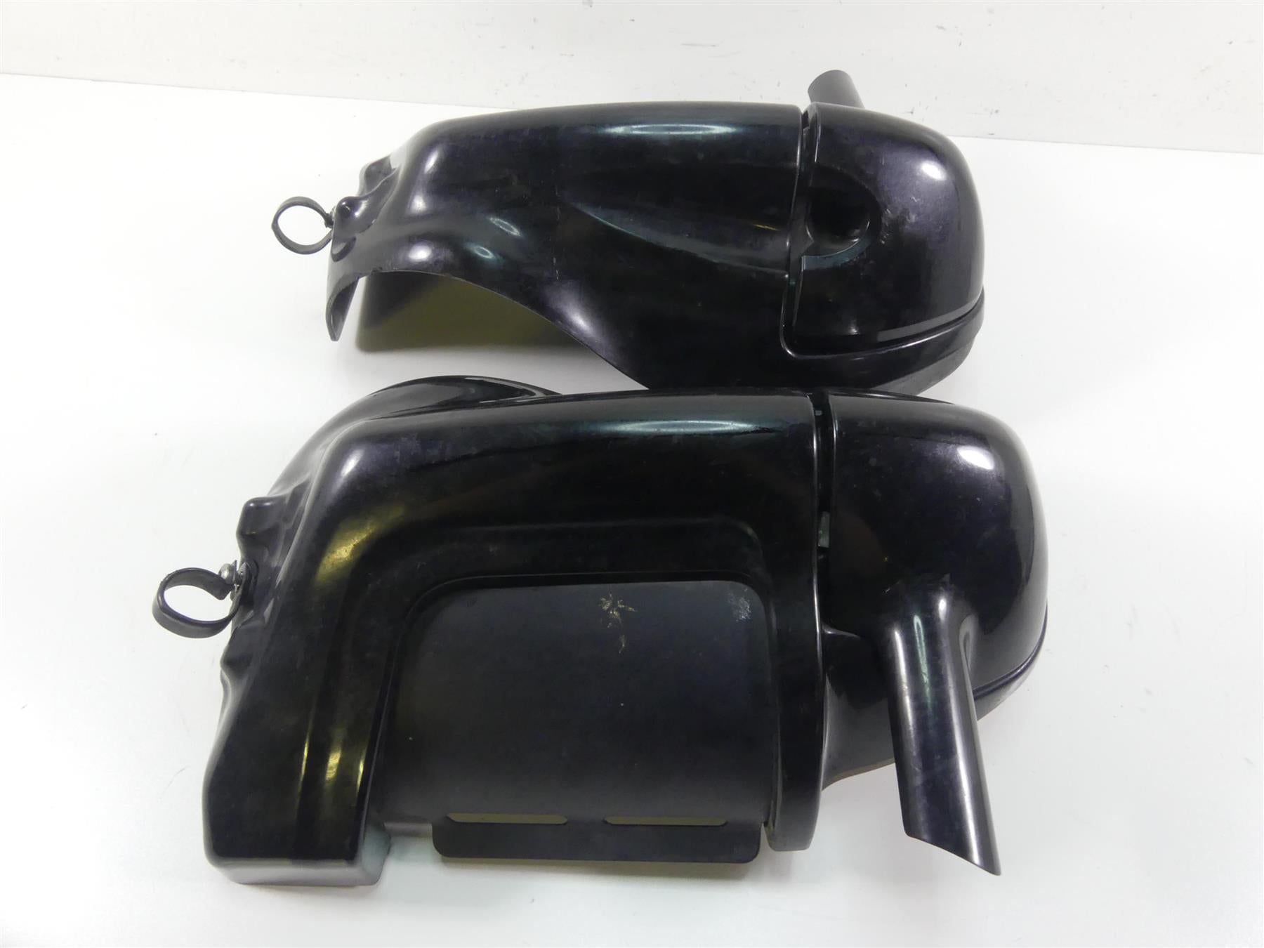 1995 Harley Touring FLHTCU Electra Glide Lower Leg Fairing Cover Set 58683-89B {{ shop.shopifyCountryName }} - Mototech271