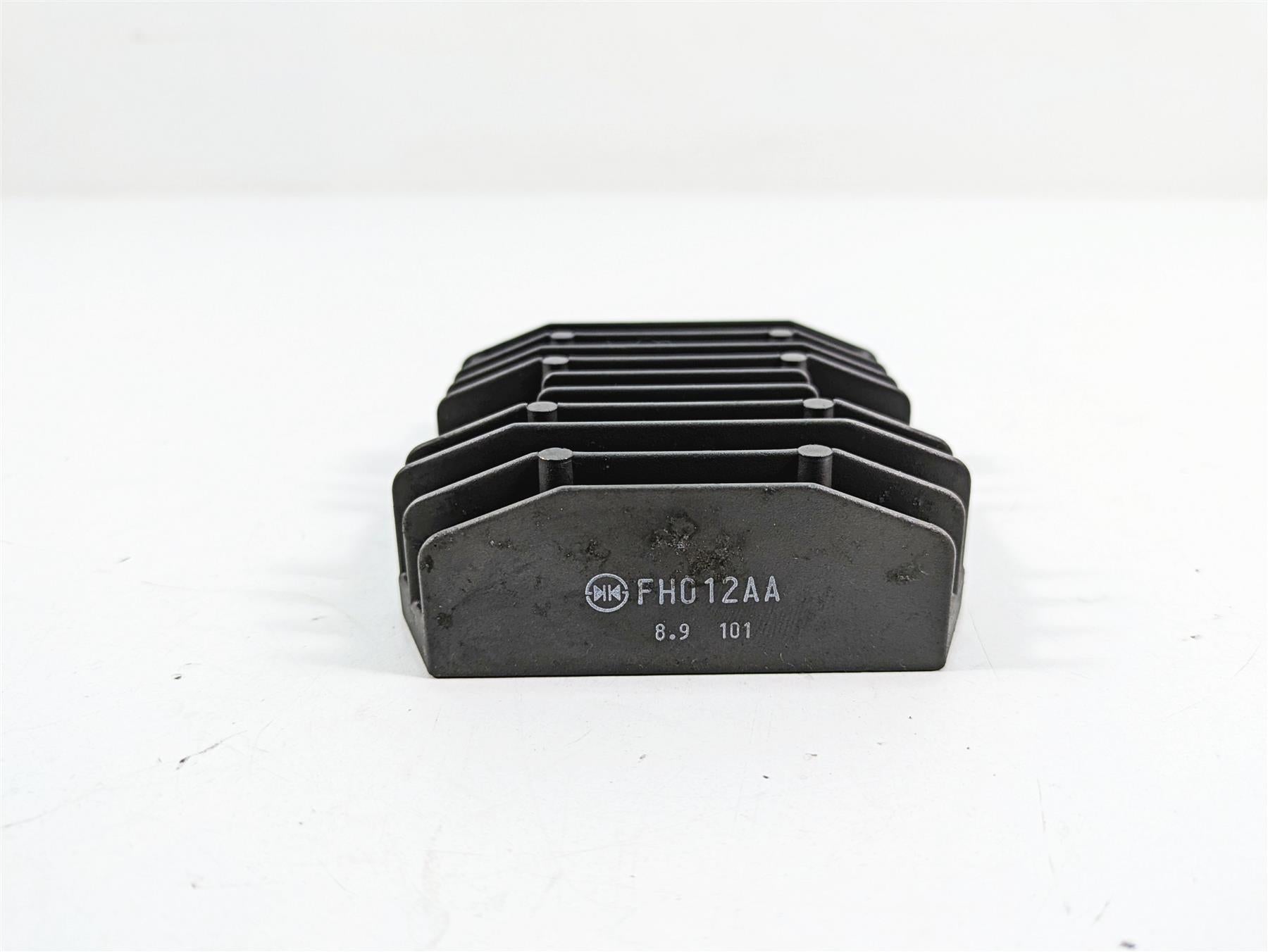 2009 Yamaha XV1900 Raider Rectifier Voltage Regulator 1D7-81960-00-00 FH012AA {{ shop.shopifyCountryName }} - Mototech271