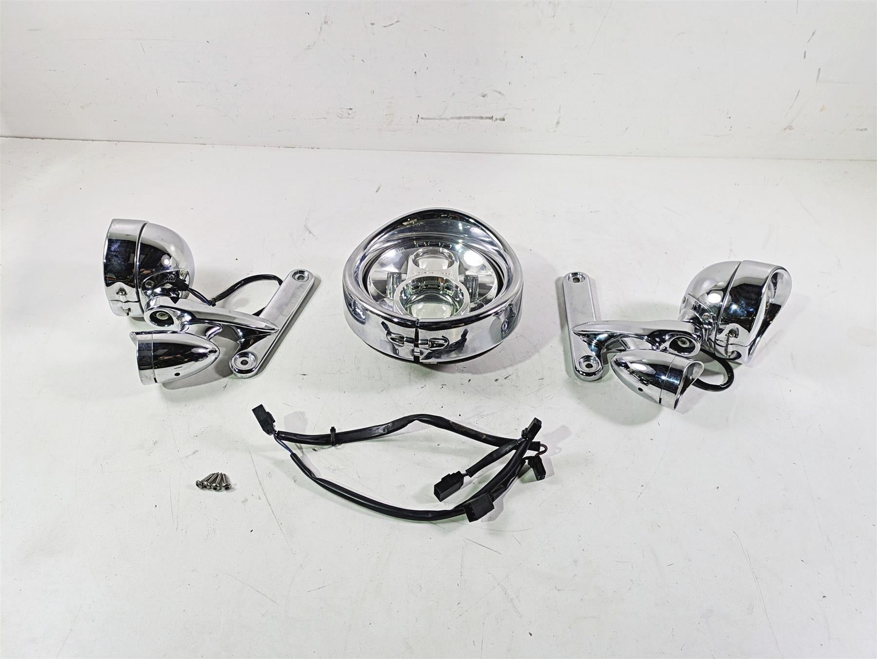 2011 Harley Touring FLHTCUSE CVO E-Glide Front Spot Head Light Blinkers 69560-06 {{ shop.shopifyCountryName }} - Mototech271