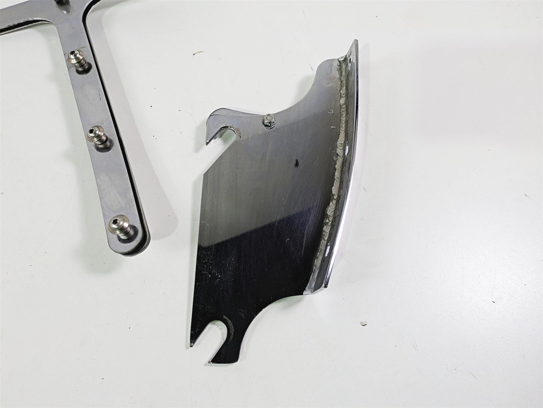 2016 Harley Touring FLHR Road King Windshield Mounting Hardware {{ shop.shopifyCountryName }} - Mototech271