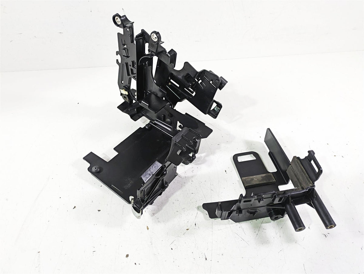 2021 Harley Softail FLSL Slim Electrical Carrier Plastic Set 69201523 69201632 {{ shop.shopifyCountryName }} - Mototech271