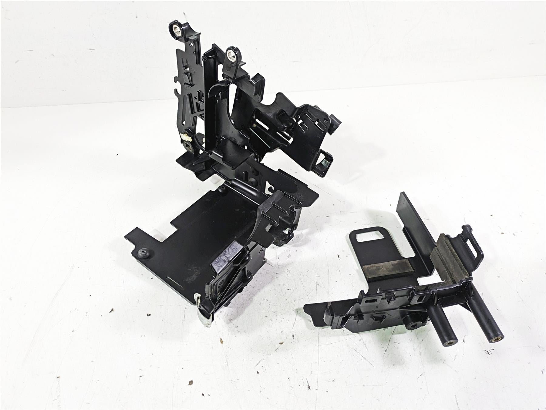 2021 Harley Softail FLSL Slim Electrical Carrier Plastic Set 69201523 69201632 {{ shop.shopifyCountryName }} - Mototech271