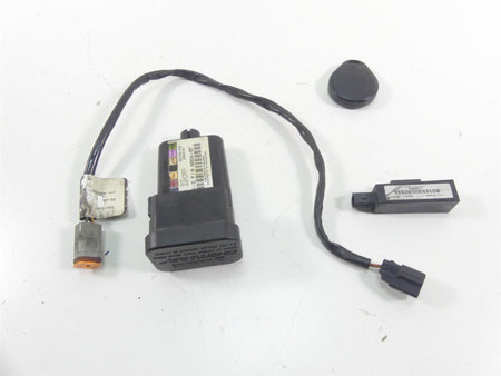 2011 Harley Touring FLTRU Road Glide Tssm Turn Signal Security Module 68924-07 {{ shop.shopifyCountryName }} - Mototech271