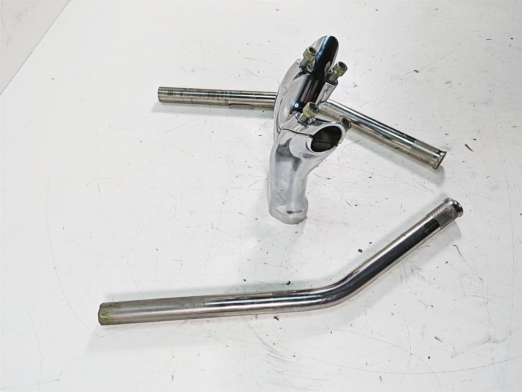 2009 Harley FXCWC Softail Rocker C Handlebars & Riser Set 56103-08 55992-08 {{ shop.shopifyCountryName }} - Mototech271