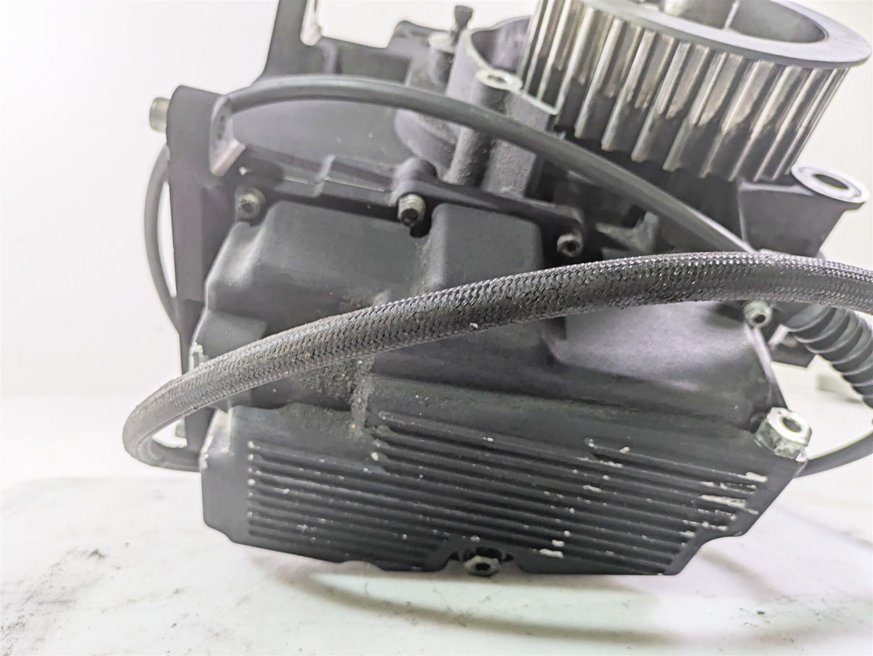 2010 Harley Dyna FXDB Street Bob 6-Speed Transmission Grear Box 33083-10A {{ shop.shopifyCountryName }} - Mototech271