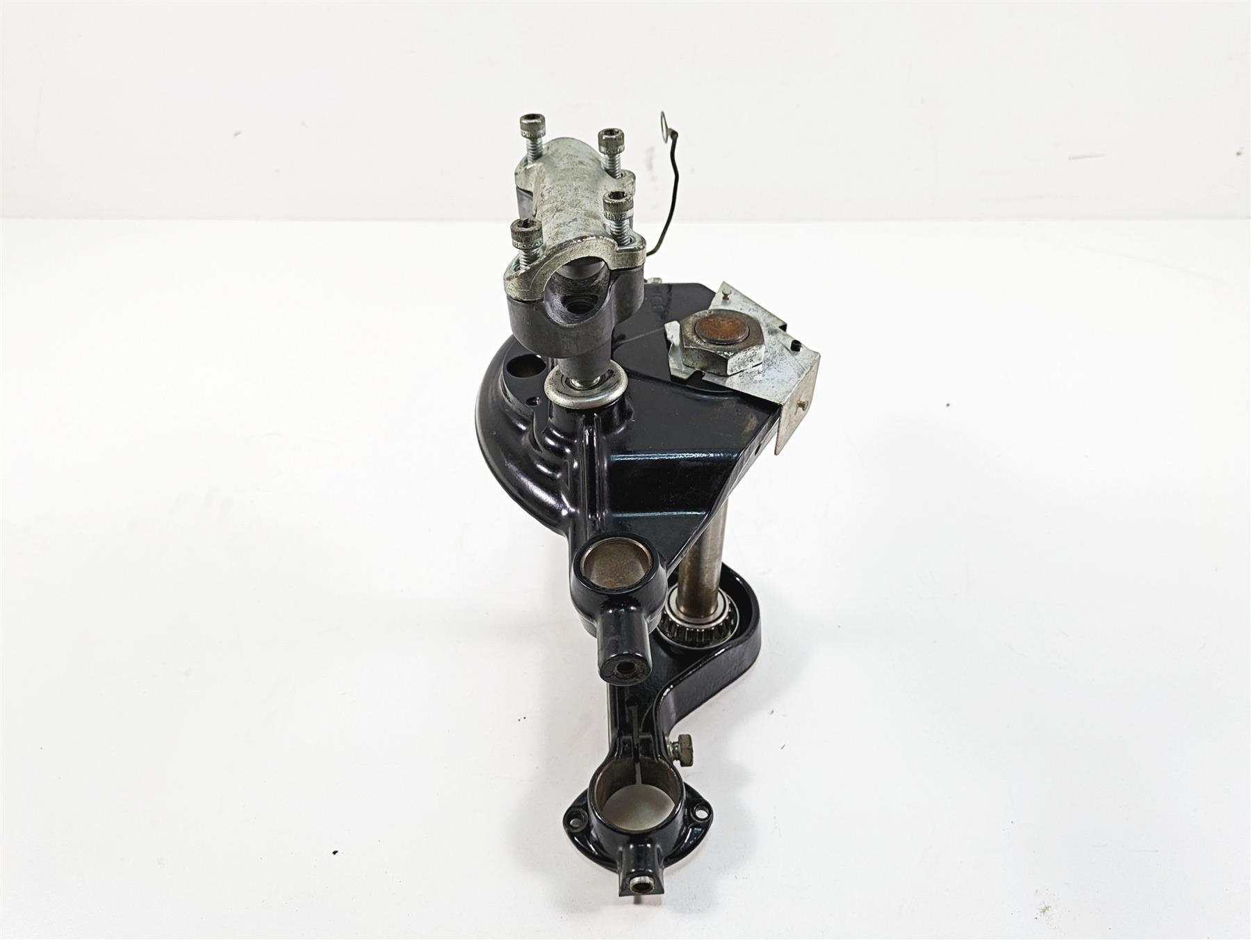 2006 Harley Touring FLHXI Street Glide Upper Lower Triple Tree Set 45446-87A {{ shop.shopifyCountryName }} - Mototech271