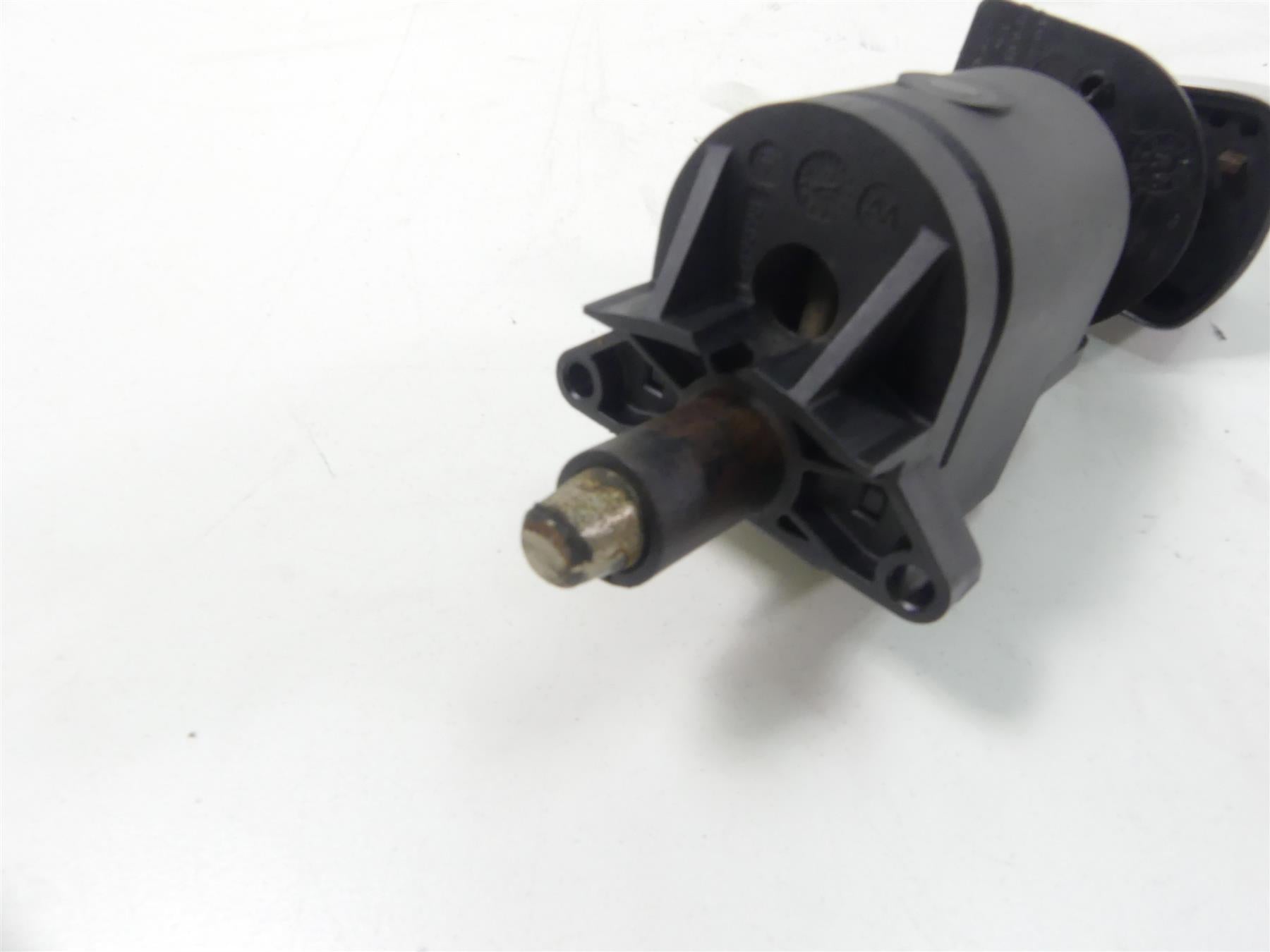 2011 Harley Touring FLTRX Road Glide Ignition Switch Lock - VIN 71572-06 {{ shop.shopifyCountryName }} - Mototech271