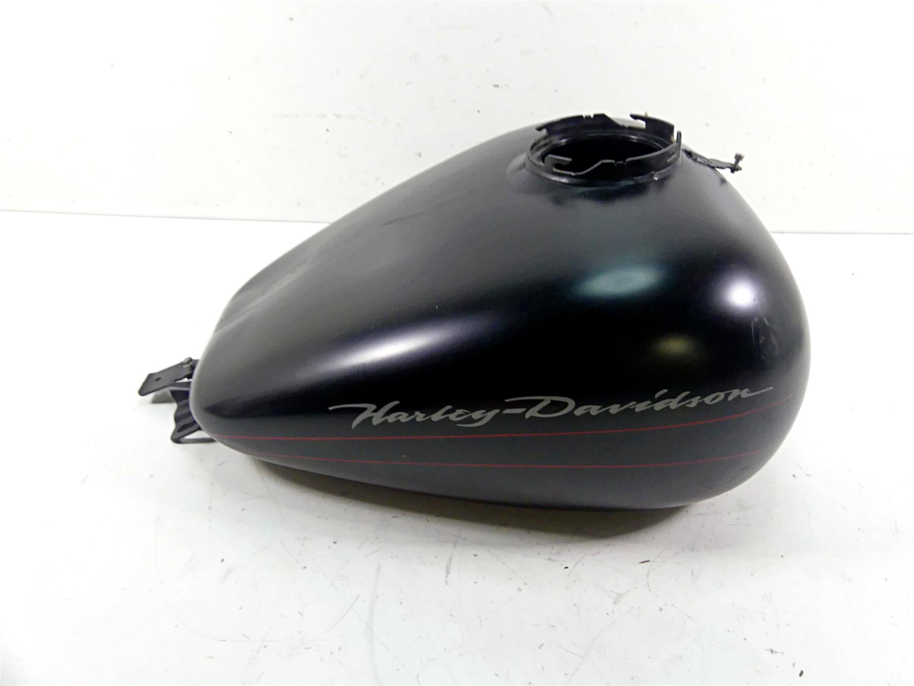 2011 Harley Touring FLTRX Road Glide Fuel Gas Petrol Tank - Dented 61356-08 {{ shop.shopifyCountryName }} - Mototech271