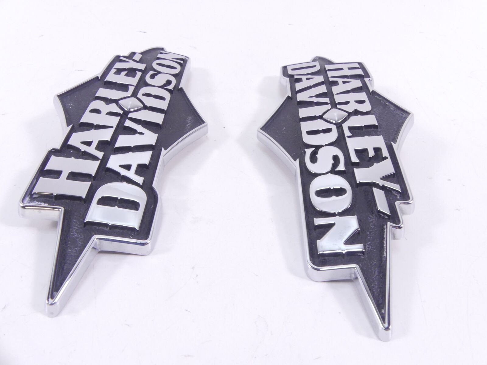 2011 Harley Softail CVO FLSTSE2 Convertible Fuel Gas Tank Emblem Badge 62329-11 {{ shop.shopifyCountryName }} - Mototech271