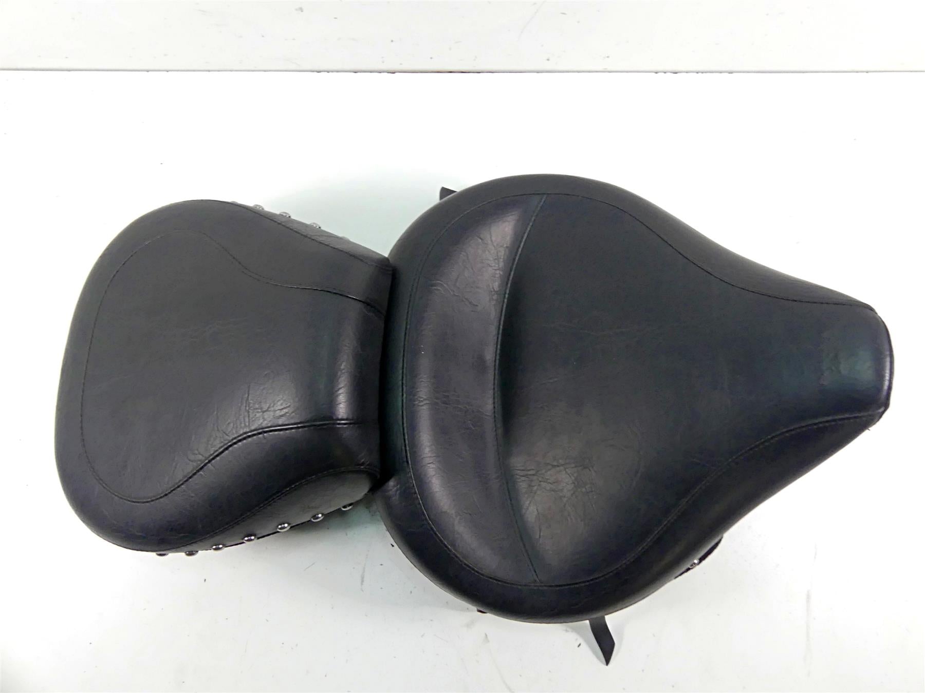 2002 Harley FLSTCI Softail Heritage Mustang 17" Wide Studded Seat Set 75094 {{ shop.shopifyCountryName }} - Mototech271