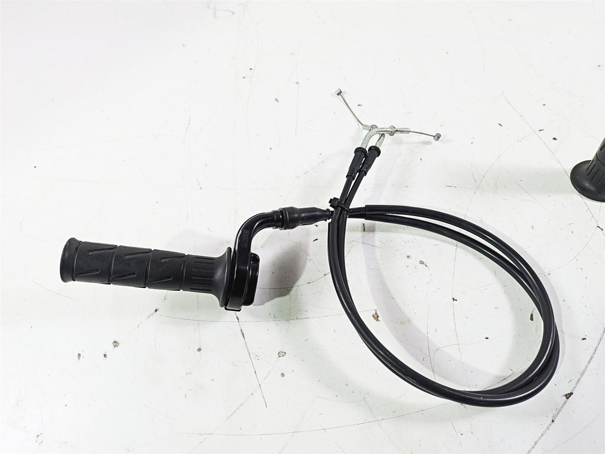 2005 Kawasaki ZX12R Ninja Throttle Grip & Cables Set 32099-1193 {{ shop.shopifyCountryName }} - Mototech271