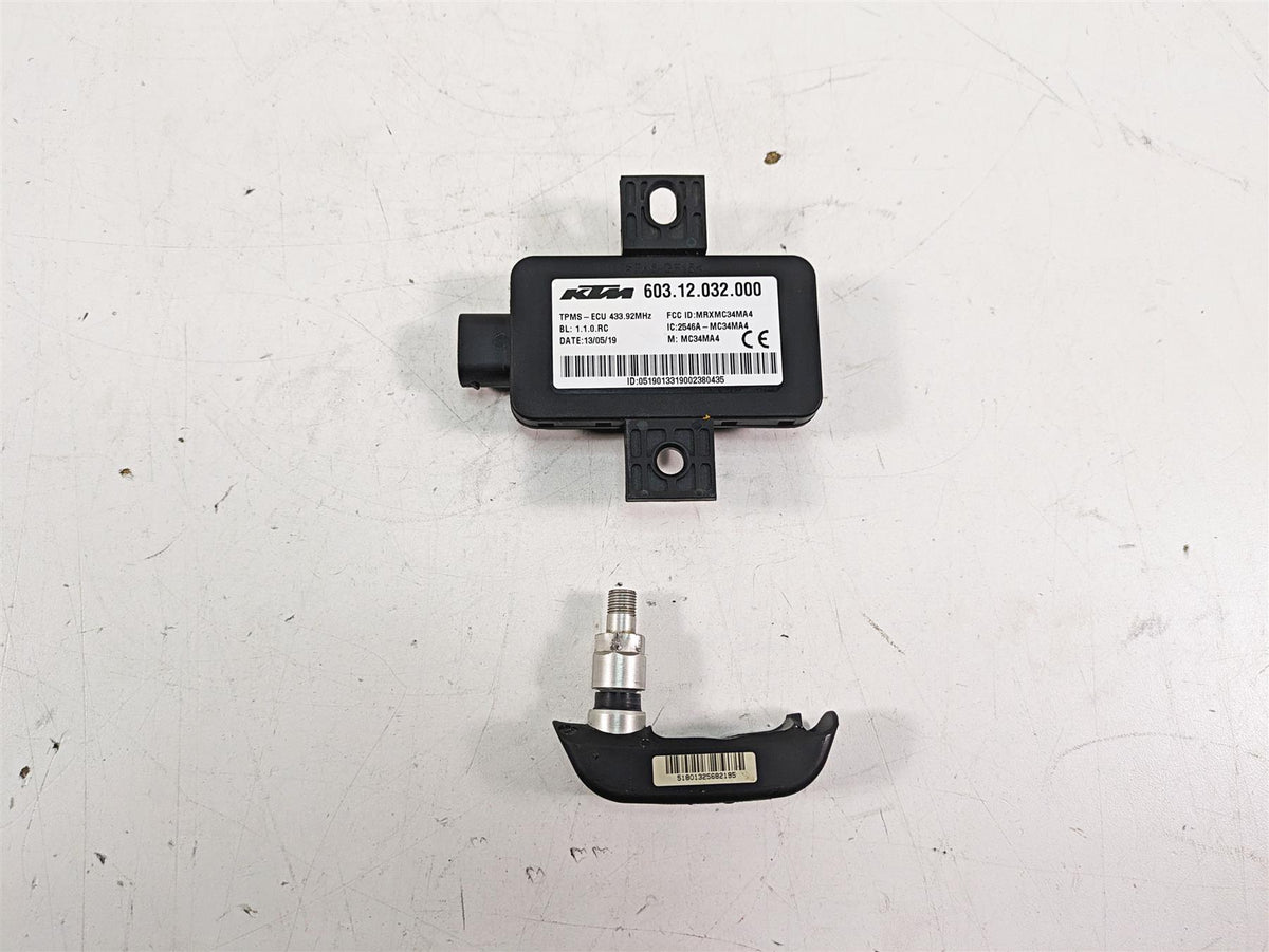 2020 KTM 1290 Super Adventure R Tire Pressure Module & Rear Sensor 60312032000 {{ shop.shopifyCountryName }} - Mototech271