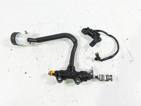 2020 Triumph Street Scrambler 900 Rear Brake Master Cylinder 14mm T2022560 {{ shop.shopifyCountryName }} - Mototech271