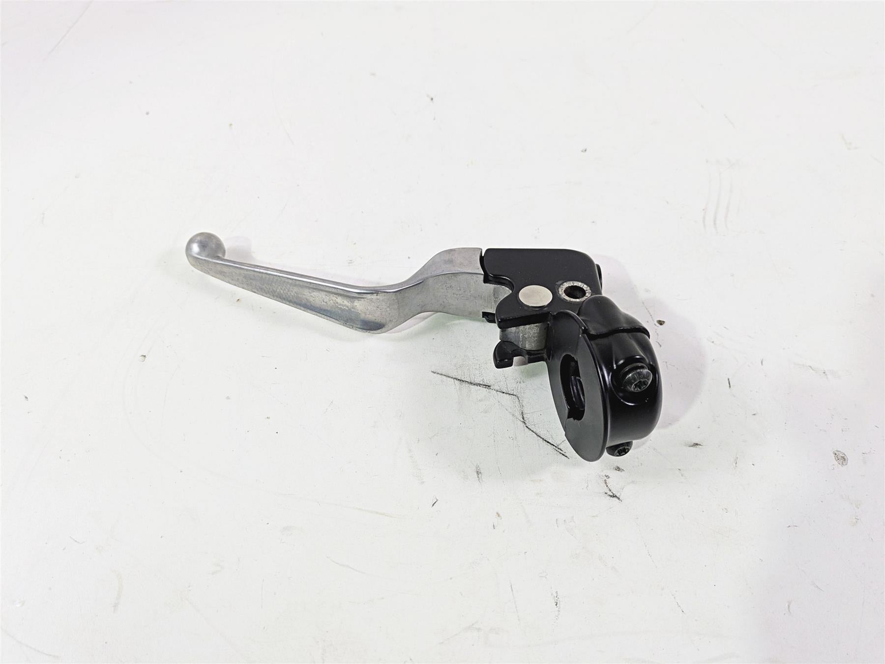 2015 Harley FXDF Dyna Fat Bob Clutch Perch & Lever 38608-96 45015-96