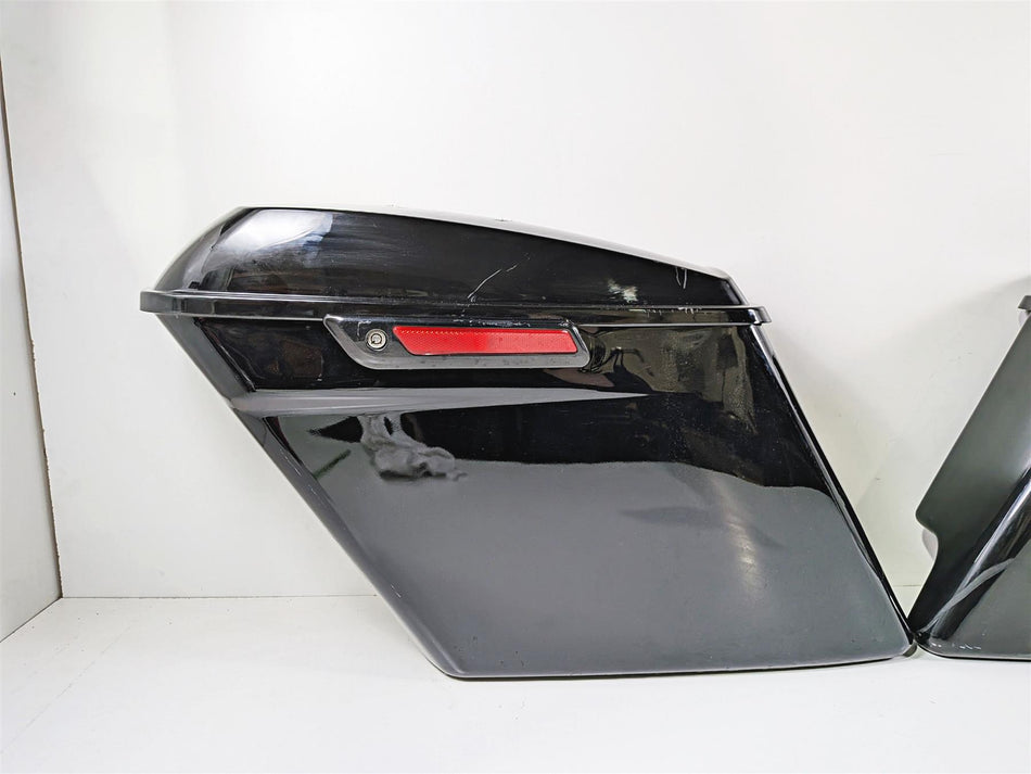 2016 Harley Touring FLHX Street Glide Strechted Saddle Bag Set - Read