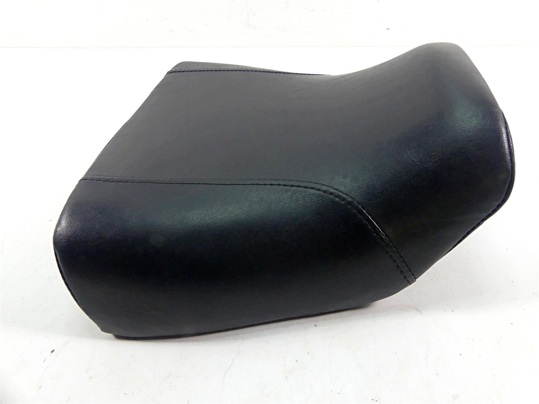 2015 Harley VRSCF Muscle V-Rod Front Rider Seat Saddle 52433-09
