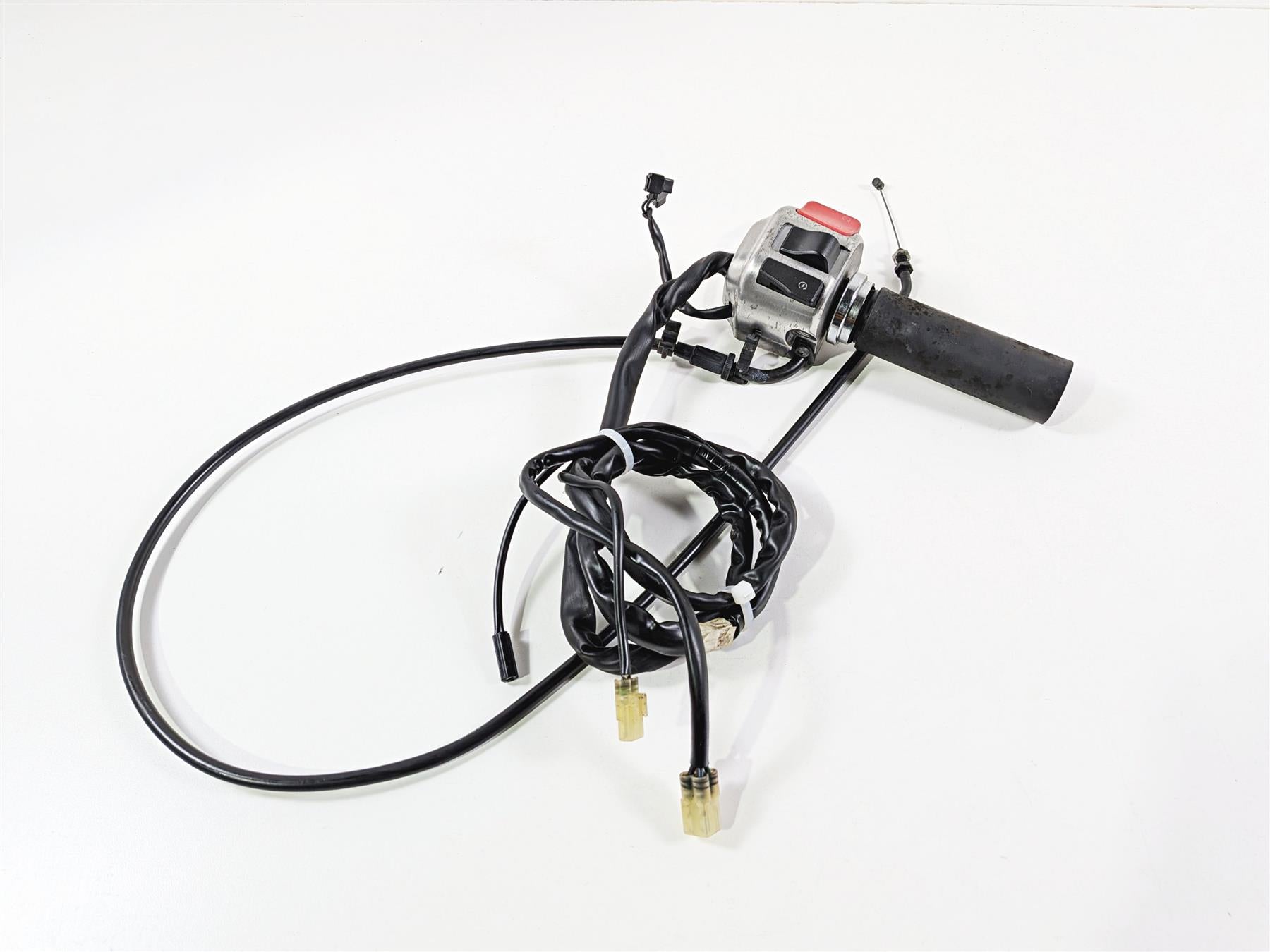 2012 Yamaha XV1900 Raider S Right Hand Control Switch Start 5C7-83973-10-00 {{ shop.shopifyCountryName }} - Mototech271