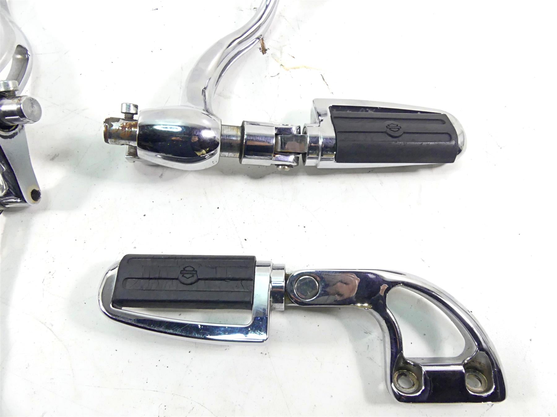 2005 Harley VRSCSE CVO V-Rod Front Rear Chrome Footpeg Control Peg Set 42670-02A {{ shop.shopifyCountryName }} - Mototech271