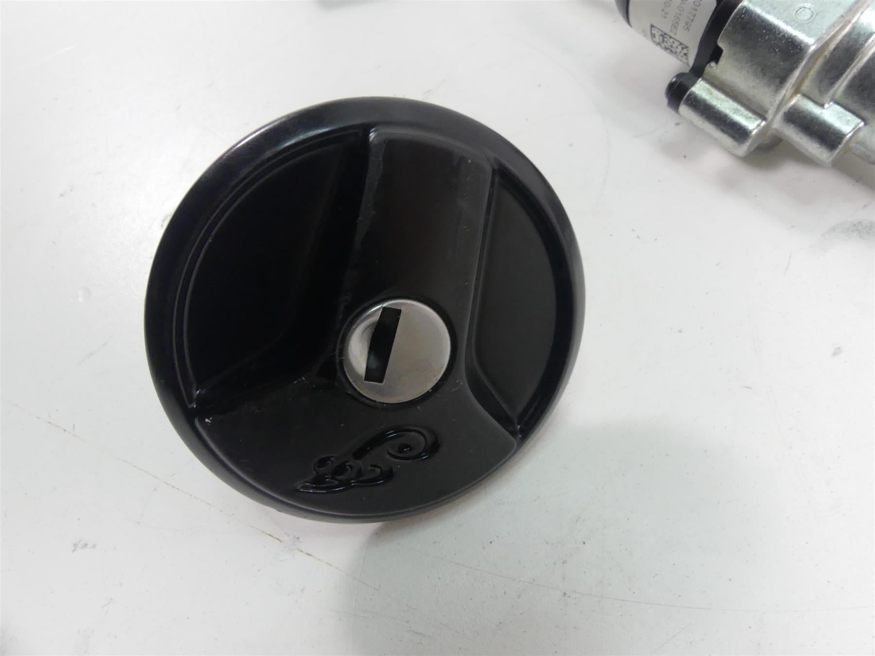 2022 Indian FTR1200 S Ignition Switch Key Fuel Lock Set 4017795 4019099 {{ shop.shopifyCountryName }} - Mototech271