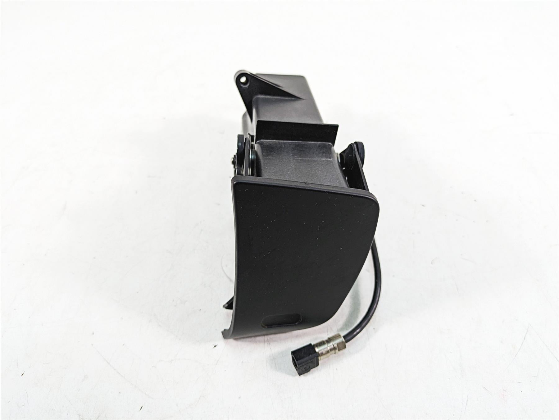2020 Harley Touring FLHX Street Glide Front Fairing Media Compartment 76000107A {{ shop.shopifyCountryName }} - Mototech271