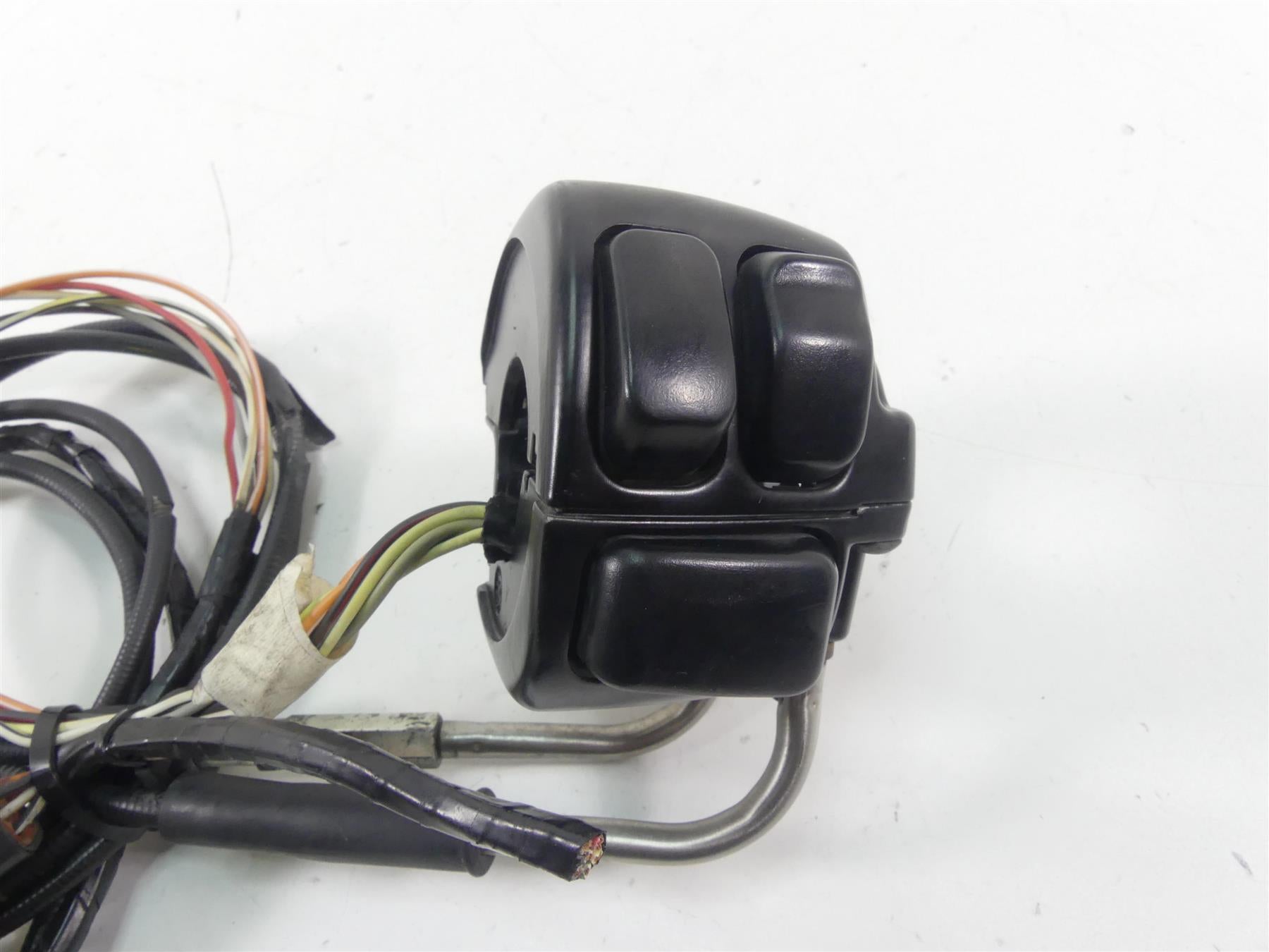 2005 Harley Dyna FXDLI Low Rider Right Hand Kill Start Control Switch 71684-06A {{ shop.shopifyCountryName }} - Mototech271