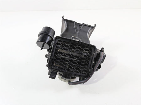 2024 Yamaha YZF R1 RN65 Front Center Air Duct Intake & Diaphragm B3L-2832E-00 {{ shop.shopifyCountryName }} - Mototech271