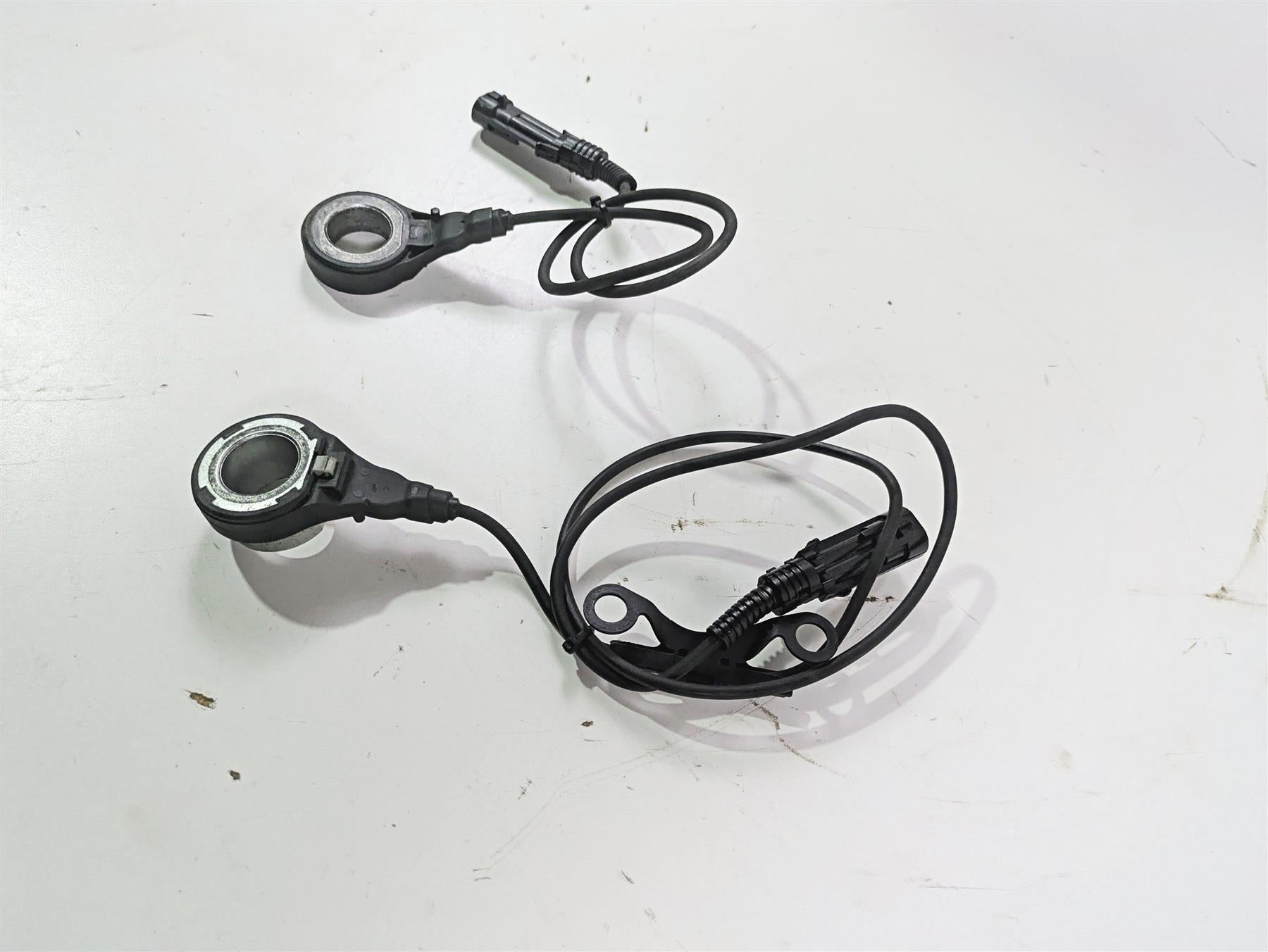 2014 Harley FLS Softail Slim Abs Wheel Speed Sensor Set 40982-11 40985-11 {{ shop.shopifyCountryName }} - Mototech271