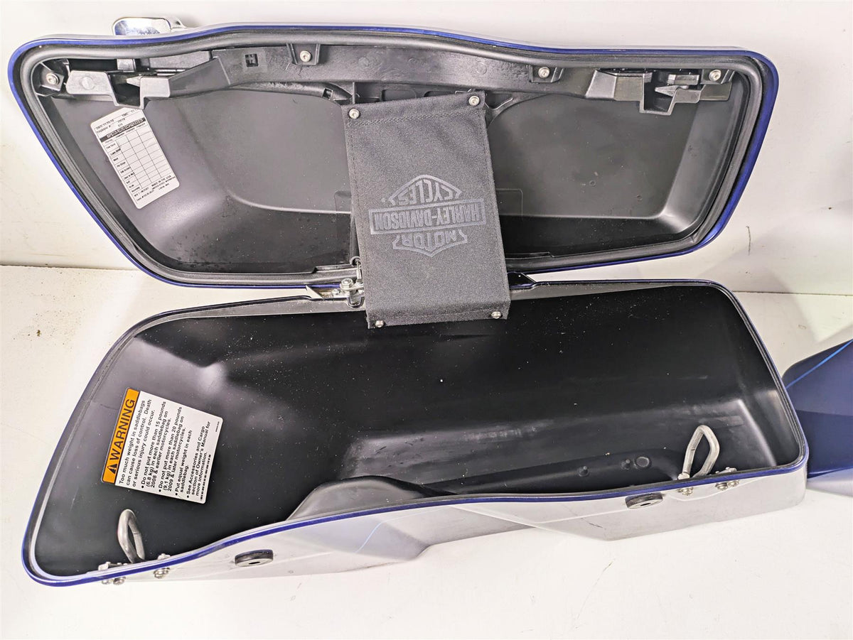 2015 Harley Touring FLHTKL Electra Glide Right Left Saddlebag Set + Key 90200412 {{ shop.shopifyCountryName }} - Mototech271