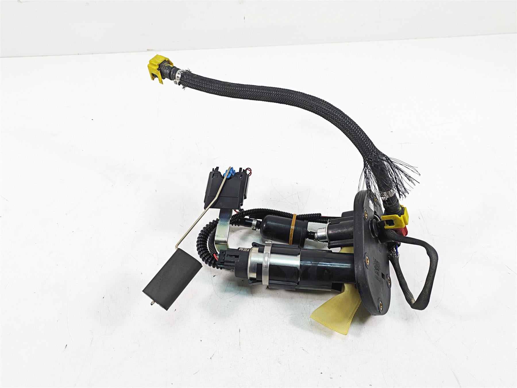 2021 Aprilia RS660 Fuel Gas Petrol Pump + Sending Unit 5k Only - Tested 2D000547 {{ shop.shopifyCountryName }} - Mototech271