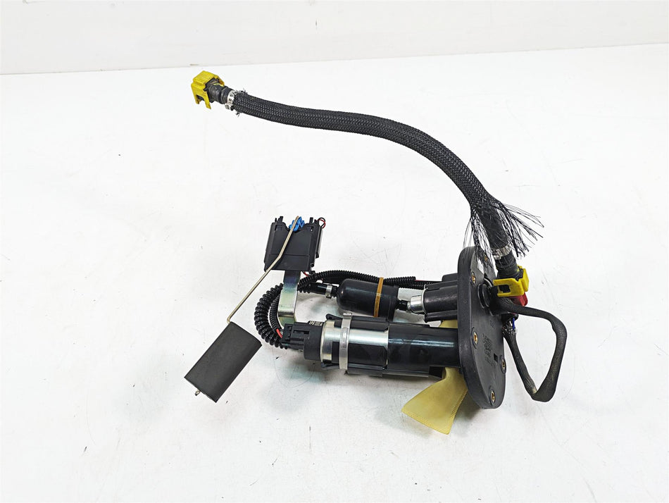 2021 Aprilia RS660 Fuel Gas Petrol Pump + Sending Unit 5k Only - Tested 2D000547 {{ shop.shopifyCountryName }} - Mototech271
