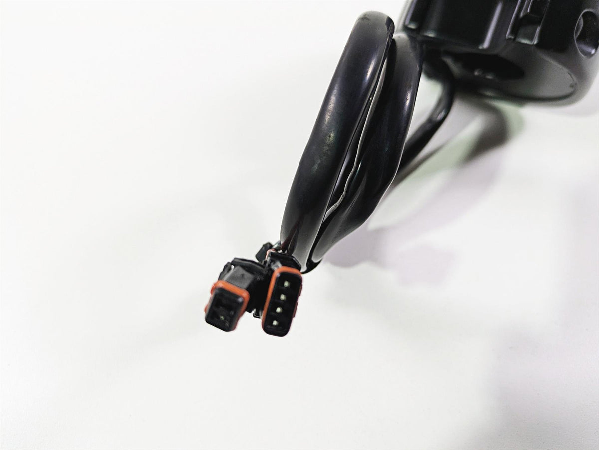 2019 Harley Softail FXDR 114 Right Hand Start Kill Control Switch 71500462 {{ shop.shopifyCountryName }} - Mototech271