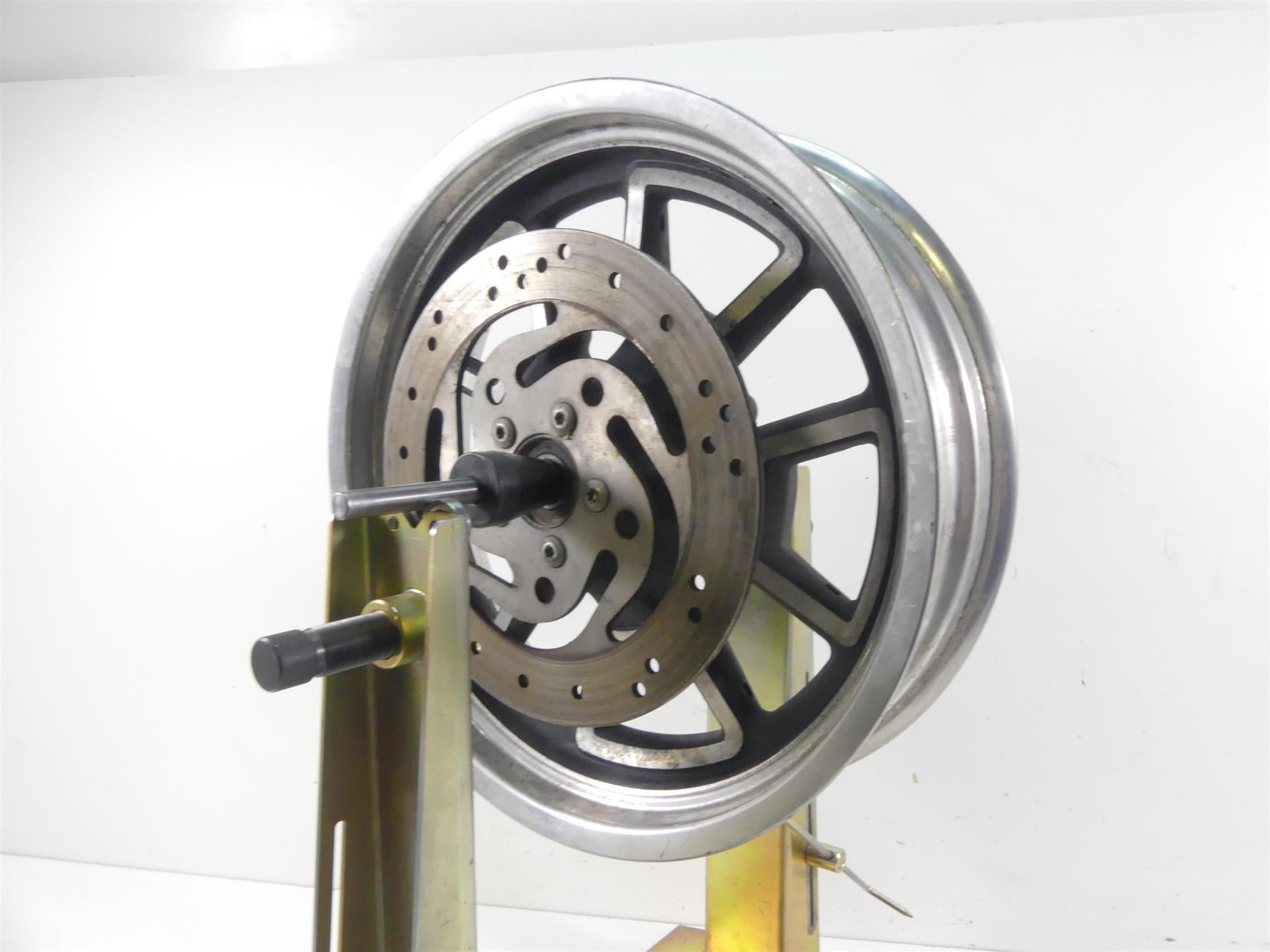 2015 Harley FXDL Dyna Low Rider Rear 17x4.5 Wheel Rim - Dent 40900289 {{ shop.shopifyCountryName }} - Mototech271