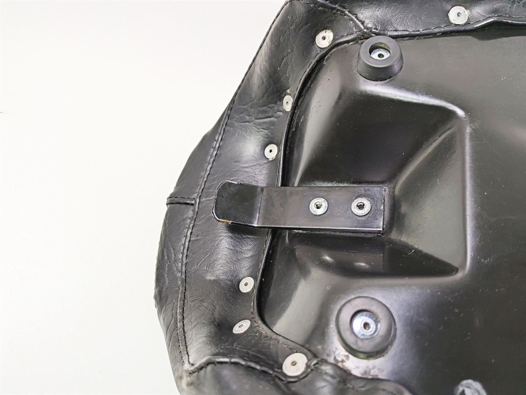 2011 Harley FXDC Dyna Super Glide Mustang Squareback Seat Saddle 75615 {{ shop.shopifyCountryName }} - Mototech271