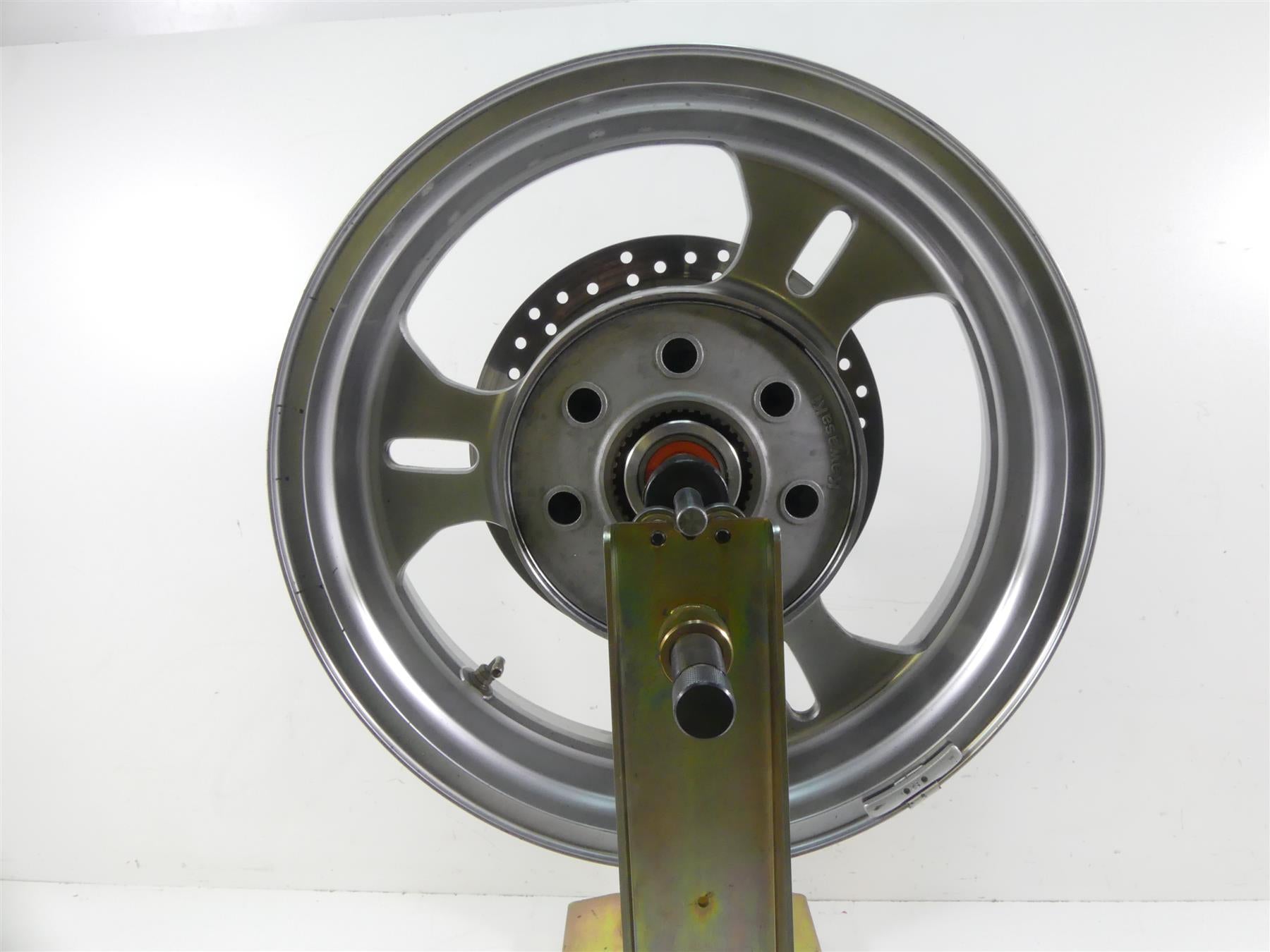 2004 Kawasaki VN1600 Meanstreak Straight Rear Wheel Rim 17x5 41073-0645-496 {{ shop.shopifyCountryName }} - Mototech271