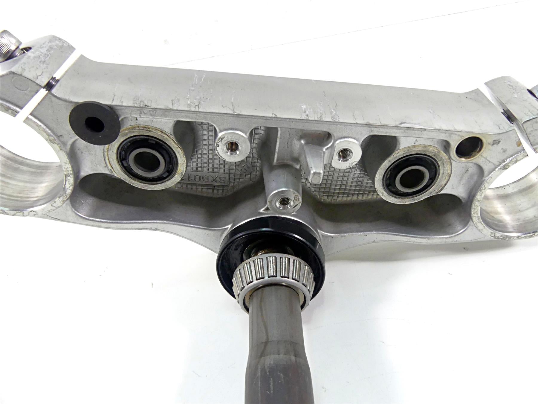 2008 Suzuki M109R VZR1800 Upper Lower Triple Tree Set 51410-48G00 51311-48G10 {{ shop.shopifyCountryName }} - Mototech271