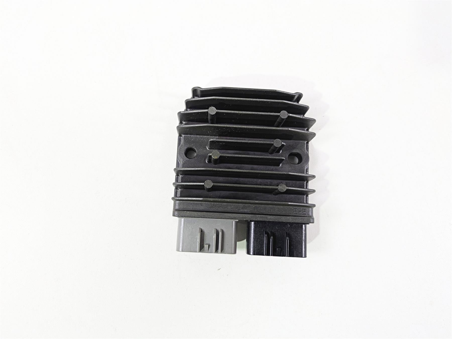 2022 Ducati Hypermotard 950 Rectifier Voltage Regulator 54040321A SH821AA {{ shop.shopifyCountryName }} - Mototech271