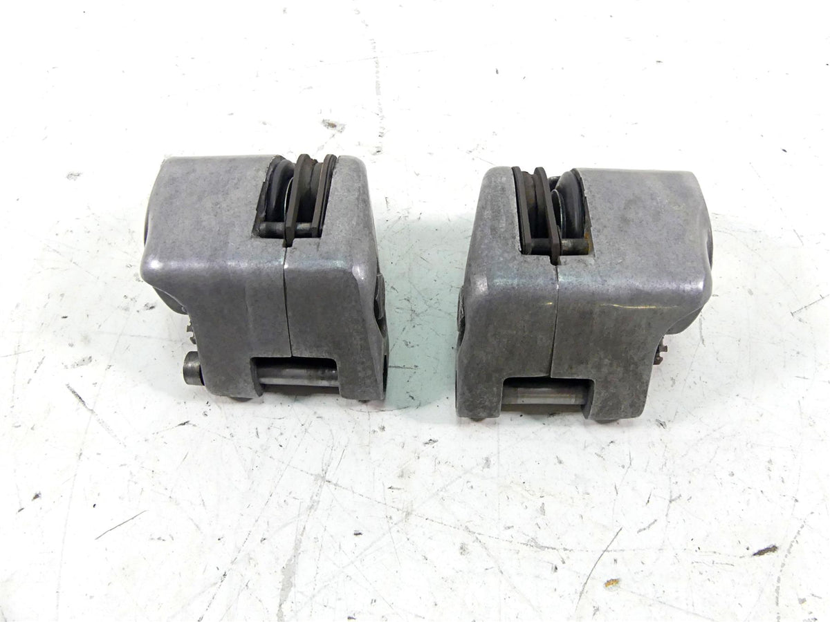 1979 Harley Sportster XLS1000 Roadster Front Brake Caliper Set 44121-77 44195-77 {{ shop.shopifyCountryName }} - Mototech271