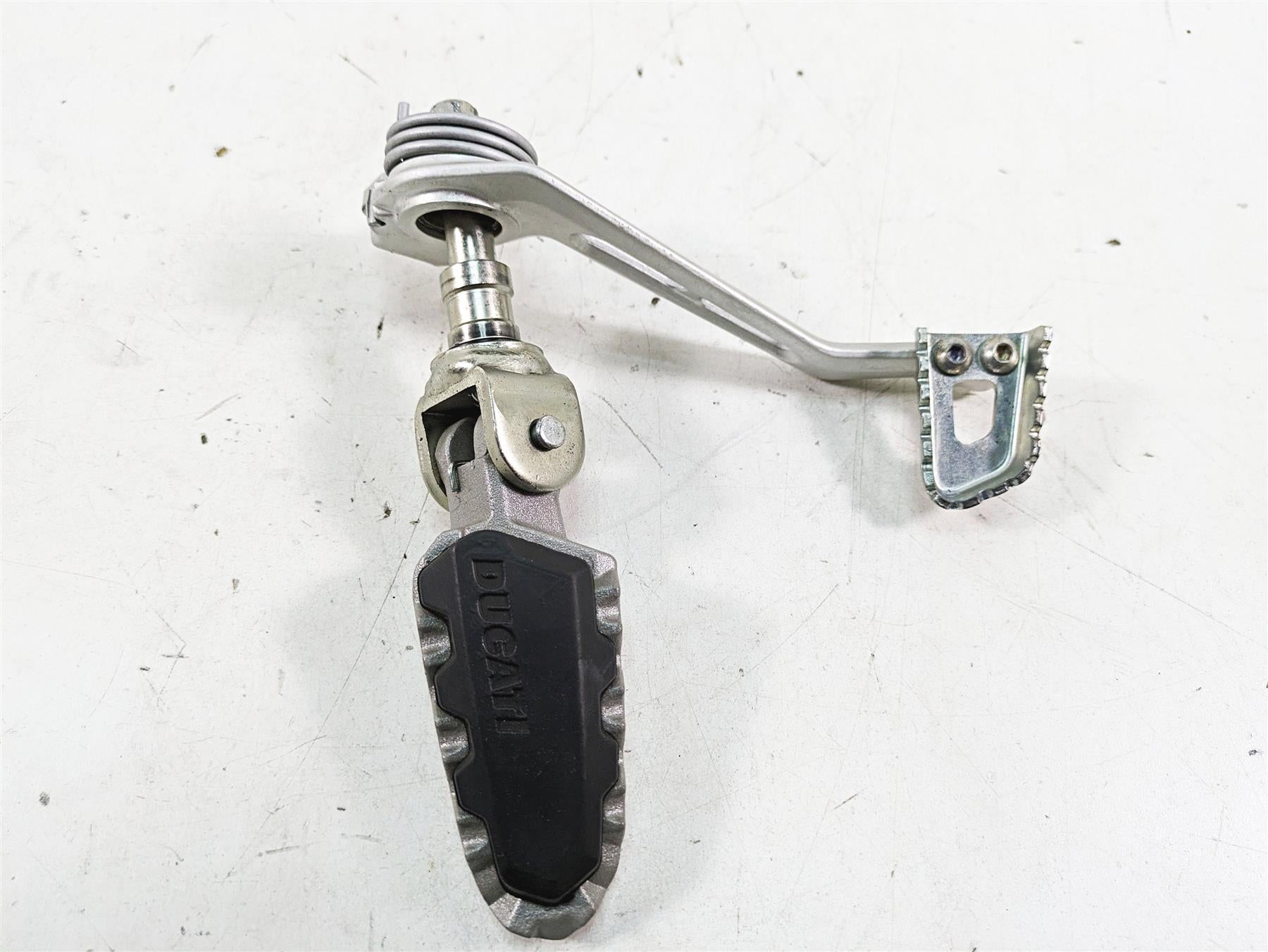 2020 Ducati Scrambler 1100 Sport Pro Right Footpeg & Brake Pedal 45721002AA {{ shop.shopifyCountryName }} - Mototech271