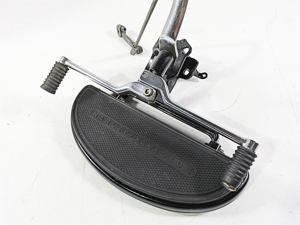 2008 Harley FLSTSB Cross Bones Left Floorboard & Shifter Set 33630-07A 33895-82E {{ shop.shopifyCountryName }} - Mototech271