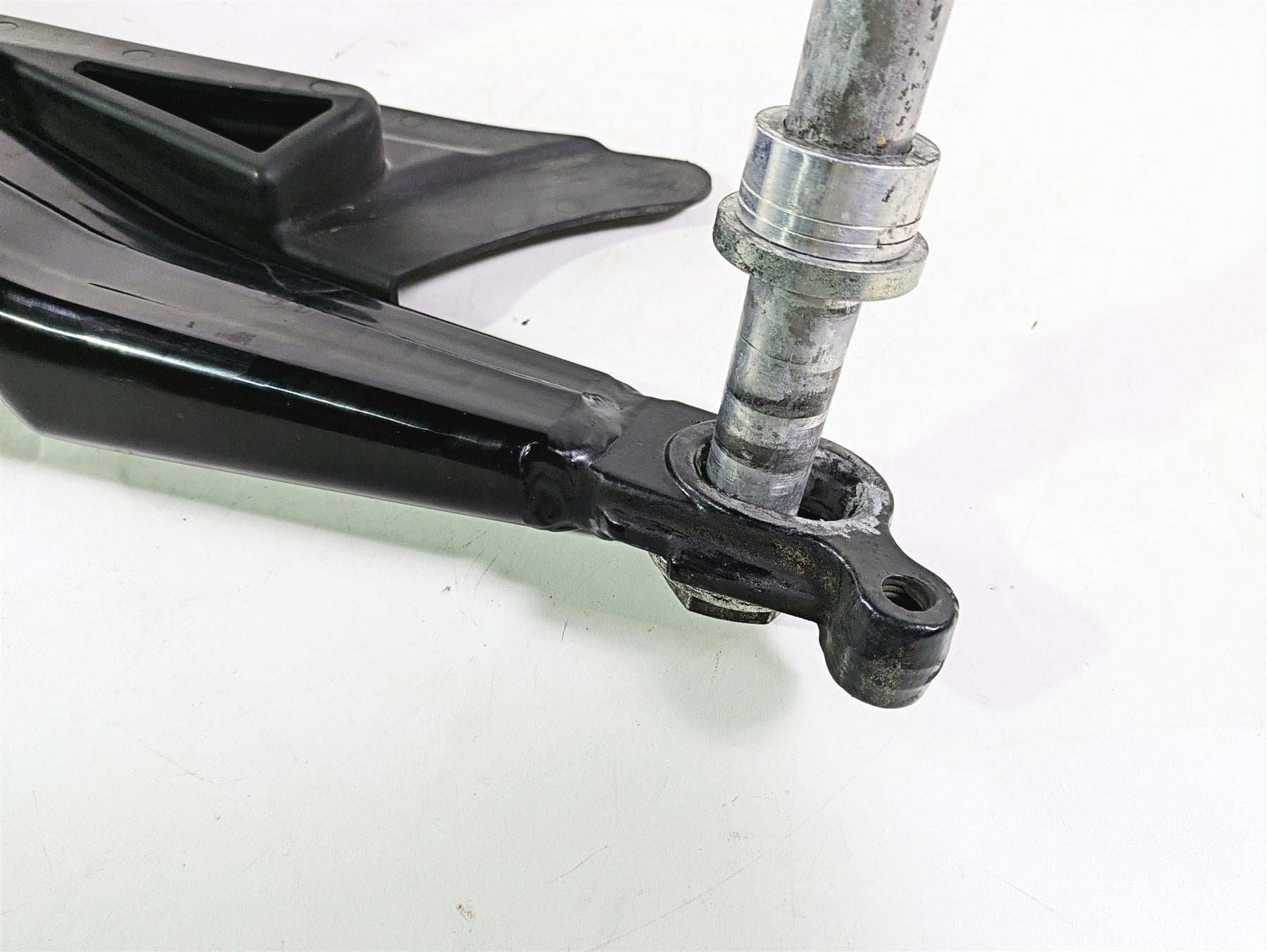 2010 Harley Touring FLHX Street Glide Rear Swingarm Swing Arm 47549-09A {{ shop.shopifyCountryName }} - Mototech271