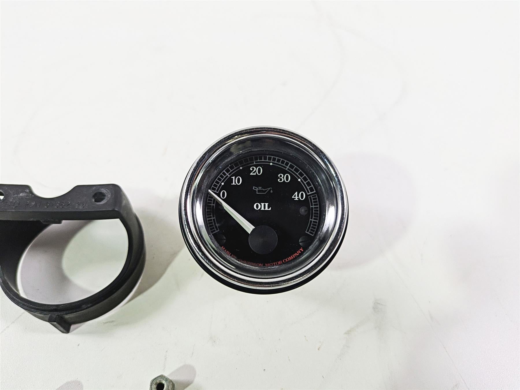 1996 Harley Touring FLHTCUI Electra Glide Oil Pressure Gauge 75032-96A {{ shop.shopifyCountryName }} - Mototech271