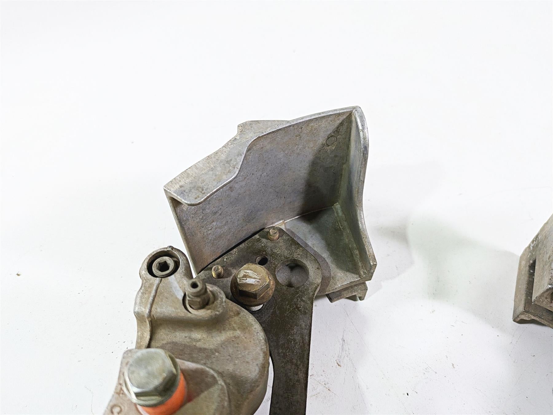 2021 Polaris RZR1000 XP Premium Front Brake Caliper + Scrapers 1912255 1912256 {{ shop.shopifyCountryName }} - Mototech271