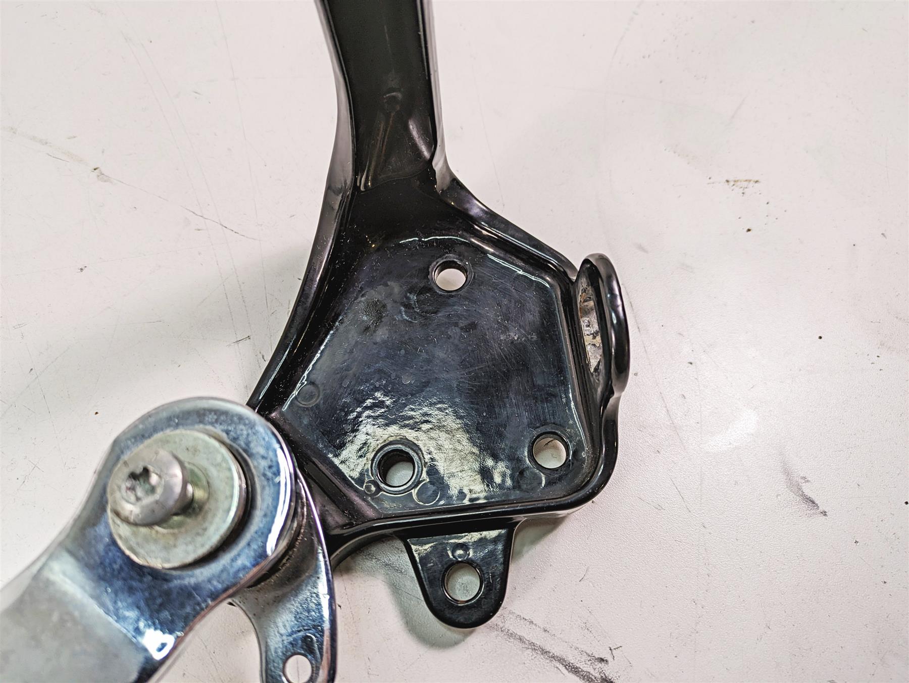 2006 Harley Softail FXSTSI Springer Left Right Footpeg Mount Brake Ped 33683-00 {{ shop.shopifyCountryName }} - Mototech271