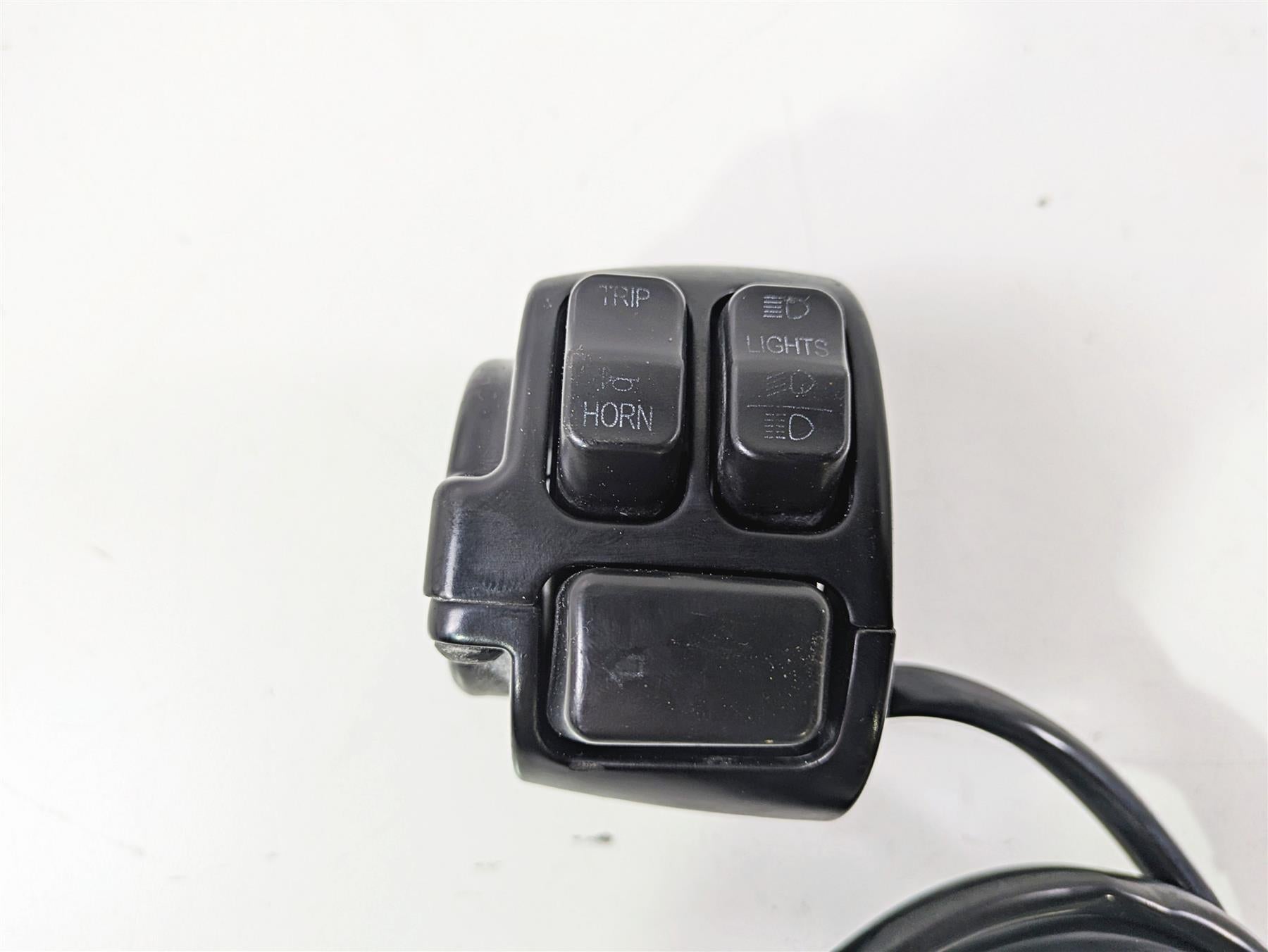2014 Harley FLS Softail Slim Left Hand Turn Signal Control Switch Read 72949-12A {{ shop.shopifyCountryName }} - Mototech271